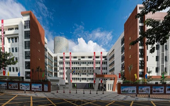 深圳市田东中学介绍