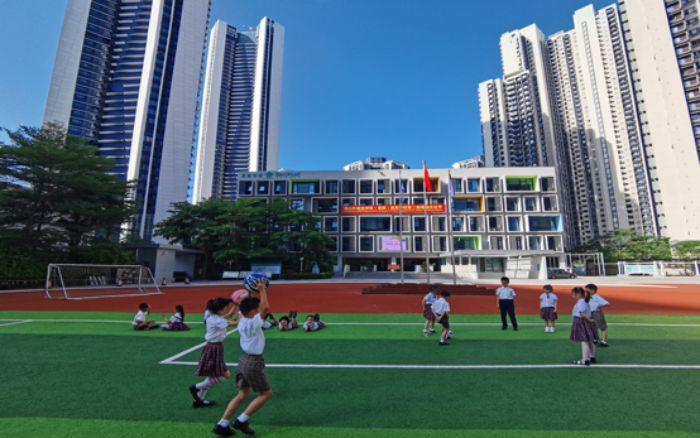 南山外国语学校(集团)滨海学校介绍