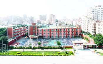深圳市光明区春蕾学校